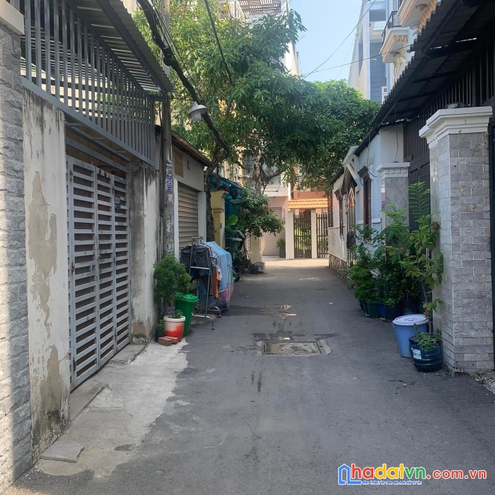 Tt gò vấp nhà cấp 4 - 85m2 sổ vuông đẹp- hẻm xe tải - sát mặt tiền đường - giá chỉ 70tr m2.