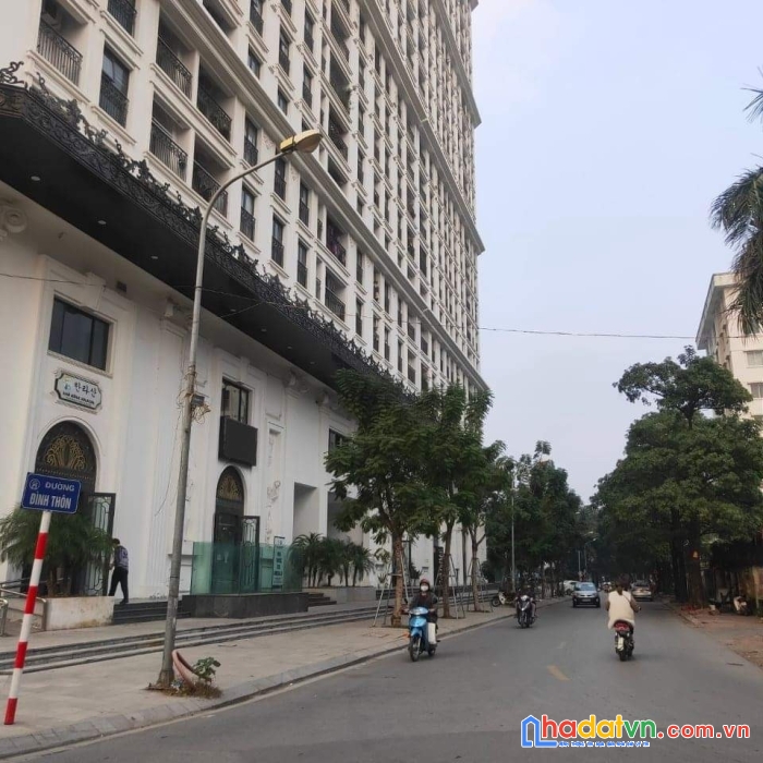 Bán nhà đình thôn - 48m đất giá 4.5 tỷ - phân lô, dân trí cao, ngõ 4m, sát nách ô tô, hiếm có.