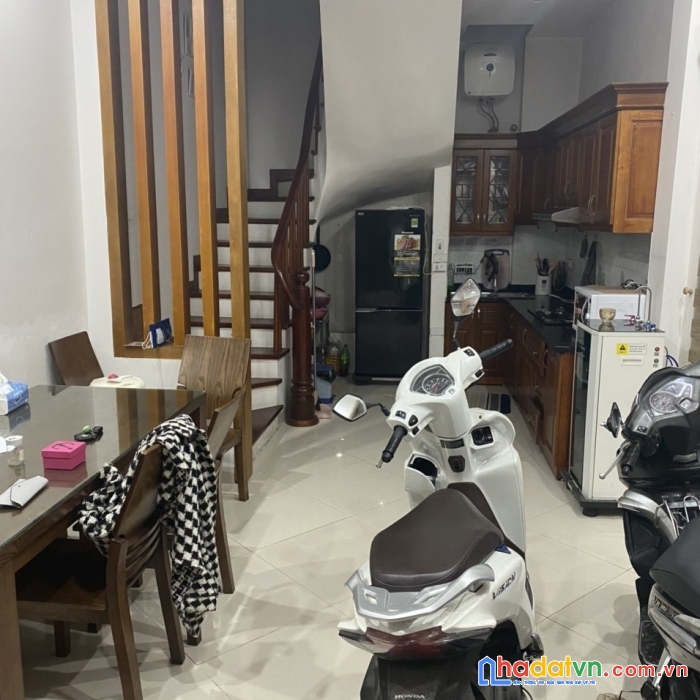 Bán gấp - nhà đẹp phạm văn đồng - lô góc - gần ô tô - ngõ thông - kinh doanh - ở siêu sướng.