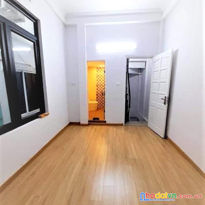 Cực hiếm bán nhà ba đình - ôtô - dt22m2x4 tầng- kinh doanh- sđcc - nhỉnh 2tỷ7 - 0976106636