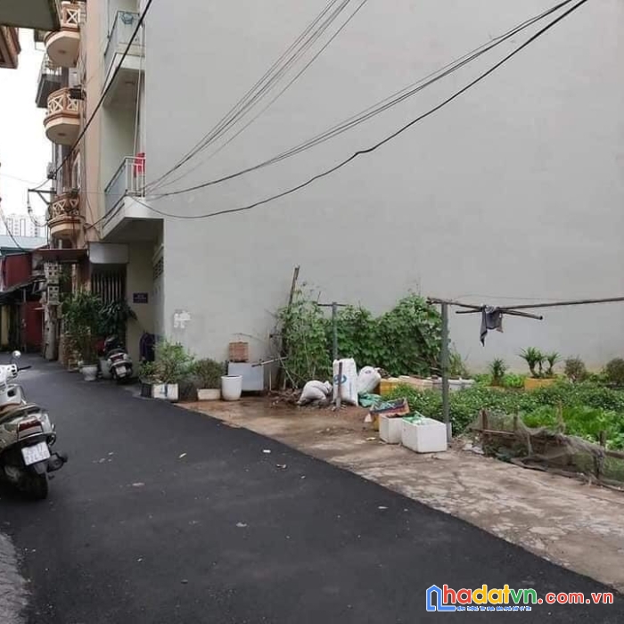 Bán đất ngõ 5 tổ 2 văn nội phú lương hà đông 
55 m2, mặt tiền 5mx11 m , giá 2,65 tỷ ( có tl)