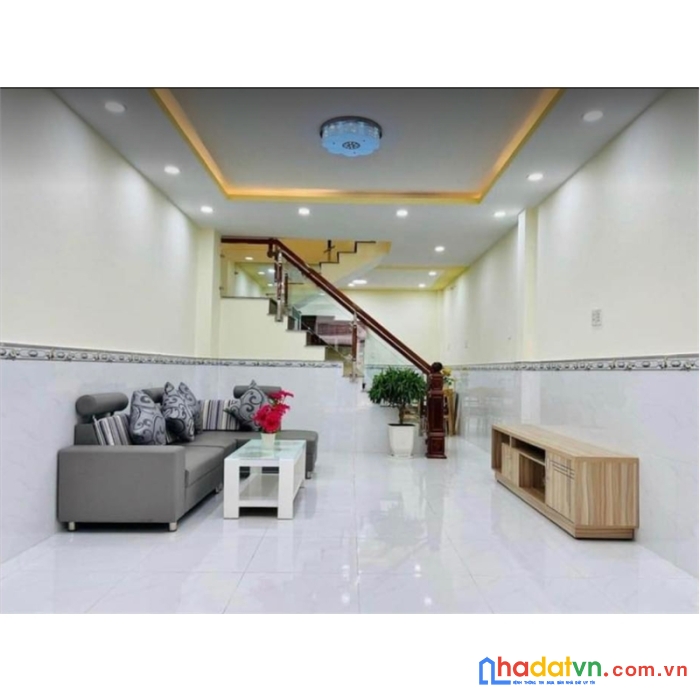 Hxh gần tới nhà - gần ngã 4 quang trung & phạm văn chiêu