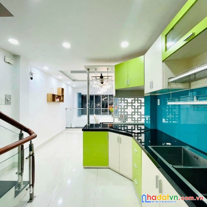 5.7 tỷ 60m2 hẻm xe hơi lê văn quới 4 lầu đẹp ở ngay