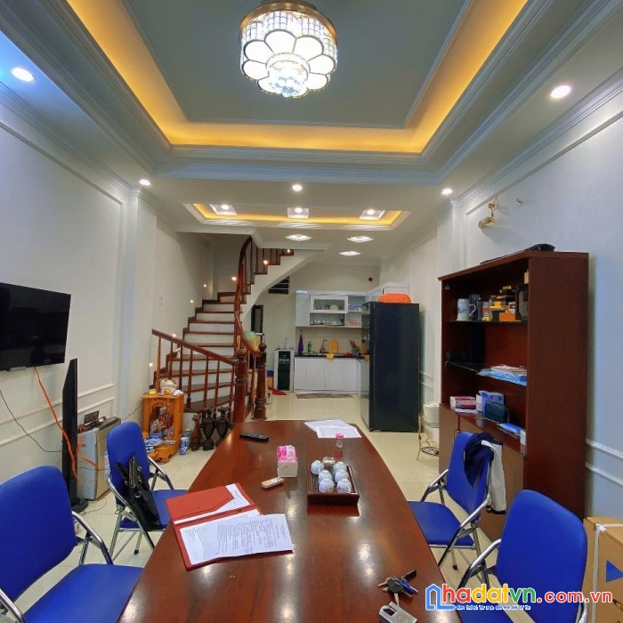 Bán nhà trần bình, cầu giấy 7.4 tỷ x 37m2,mt 4m. gần phố, vị trí hiếm, 2 thoáng.