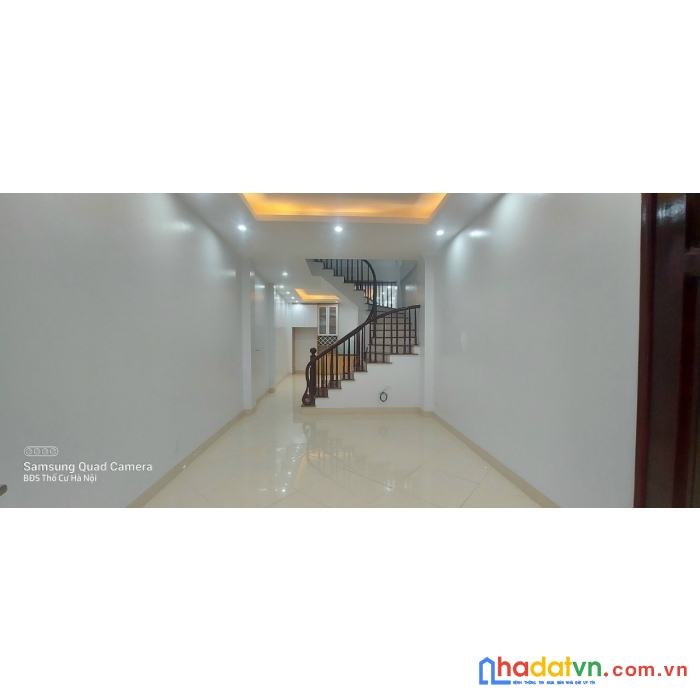 Bán nhà phố triều khúc (33m2 * 4t, mt 3.4m), ô tô đỗ gần. giá chỉ 3 tỷ