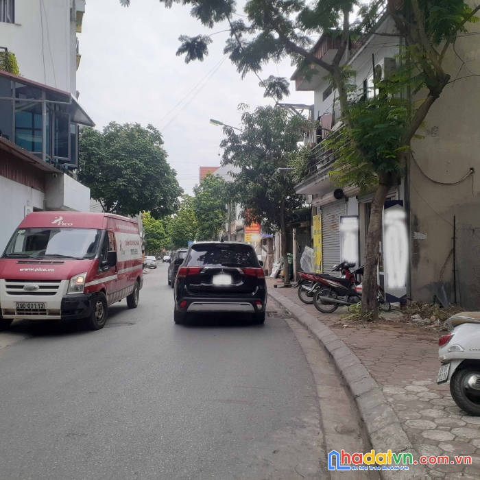 Bán đất sài đồng, 82m2 x mt 5m, giá 8.7 tỷ, ô tô tránh, vỉa hè, 2 mặt thoáng