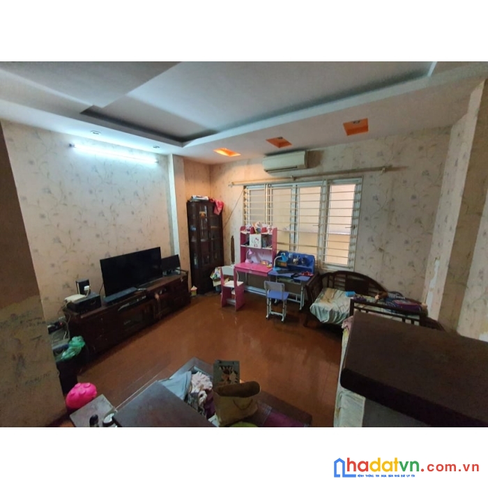 100tr/m2 nhà hào nam, đống đa - sđcc - ngõ thông - thoáng sáng - dân xây - sẵn 4 ngủ