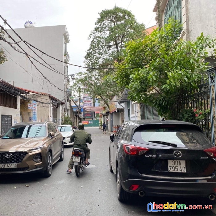 Bán đất hồng tiến 140m2 mt 7m giá 17.5ty. ô tô tránh ,sđcc, lh 0971834616.