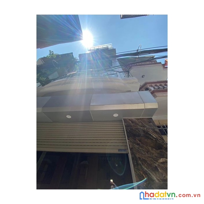 Nhà cầu giấy 35 m5 tầng 4.3 m mặt tiền 5.25 tỷ cầu giấy