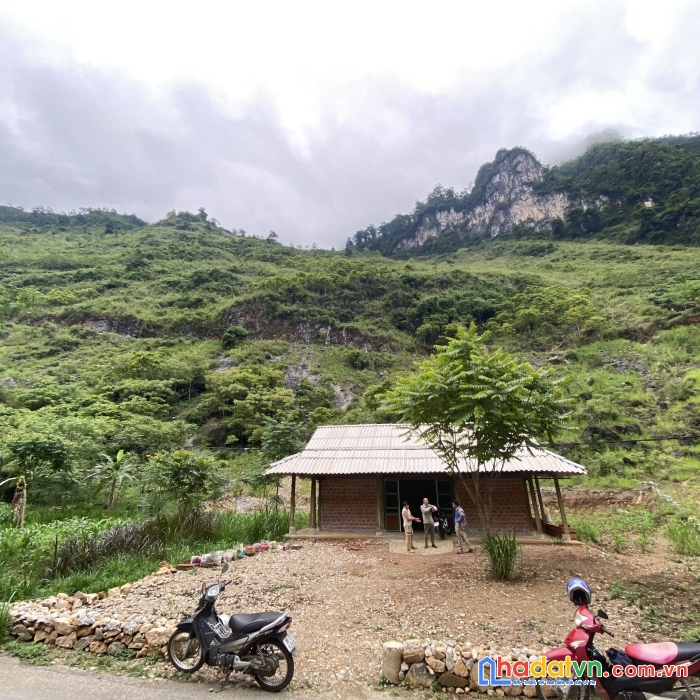 Cần bán miếng đất trục đường ql 4c quản bạ, hà giang