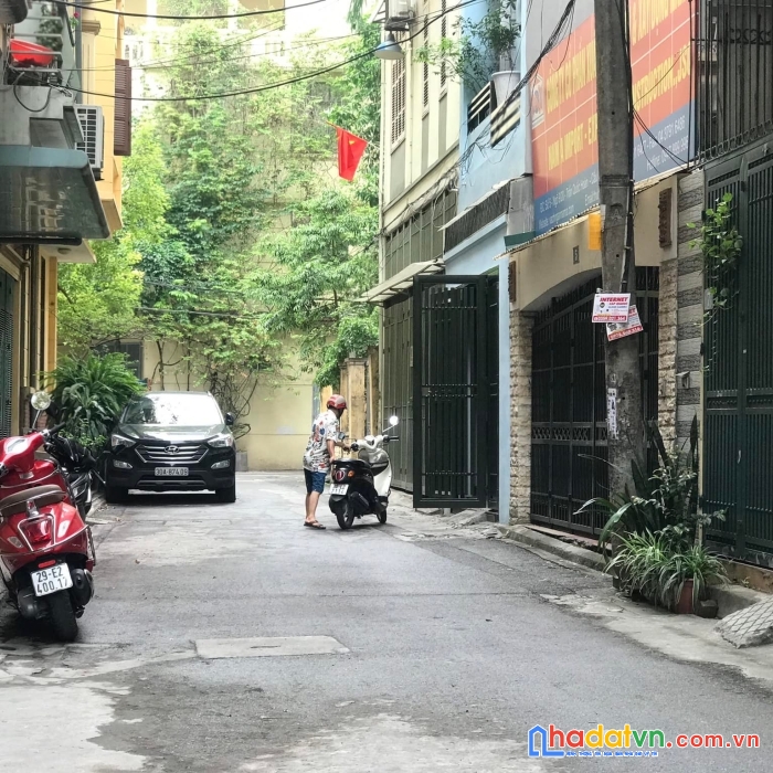 Chính chủ cần bán nhà riêng_   bán nhà phân lô, ô tô, 200m2, 5 tầng, nội thất sang trọng ở lạc