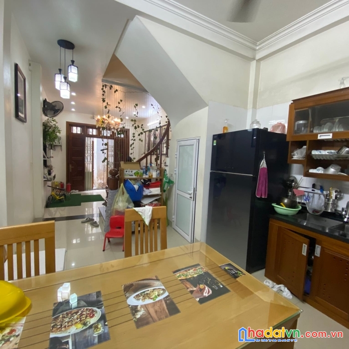 Bán nhà mỹ đình - 10m ô tô - dt: 40/45m _ 5 tầng _ mt 3.8m _ 6 ngủ. giá chỉ 4.35 tỷ có thương