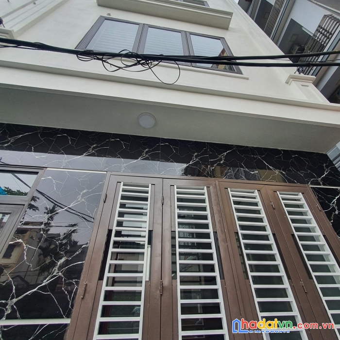 Bán nhà mới nam từ liêm 30/35m, 5 tầng, mt 5m giá chỉ 2.99 tỷ có thương lượng.