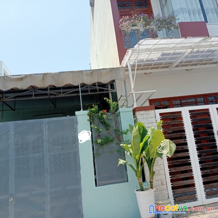 Bán nhà ngũ hành sơn. vài bước biển tân trà. giá 4.85 tỷ, 2 tầng