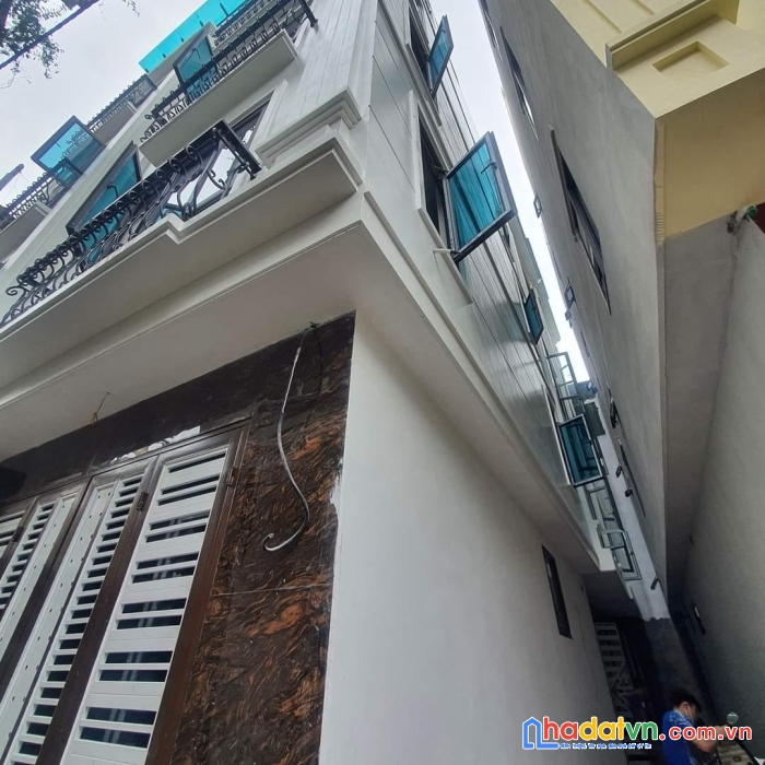 Cần bán gấp - nhà mới nam từ liêm - lô góc thoáng sáng - ô tô đỗ cửa - dt: 30/37m _ 5 tầng _ mt