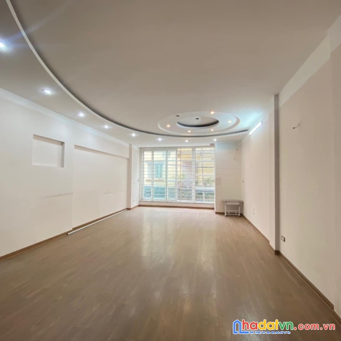 Bấn nhà mặt phố, hoàng hoa thám, hà đông, ô tô tránh, kinh doanh, vỉa hè.