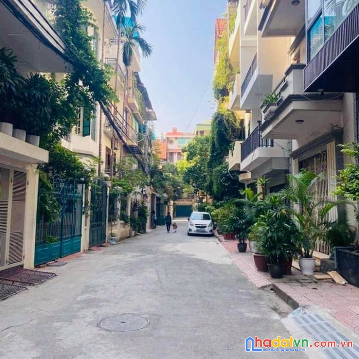 Chính chủ cần bán nhà riêng  ở lạc long quân, tây hồ, phân lô ô tô tránh 75m2, 5 tầng
