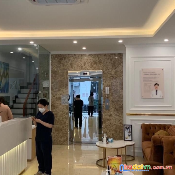 Huỳnh thúc kháng - 8 tầng - thang máy - ô tô tránh - kinh doanh đỉnh - giá 20.8 tỷ