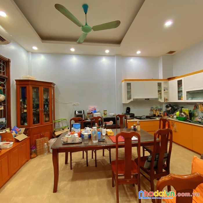 Chính chủ cần bán nhà riêng võng thị, tây hồ, ô tô tránh, kinh doanh 75m2, 5 tầng, giá 11 tỷ