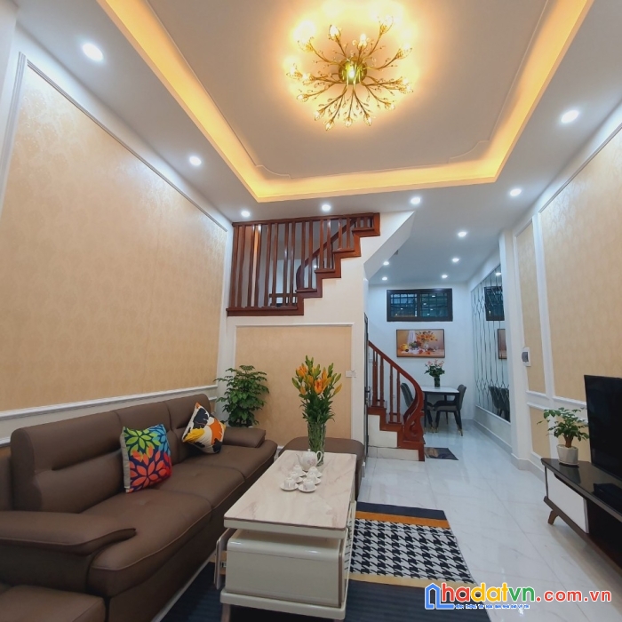 Bán nhà phố thái hà, 40m2 siêu đẹp ở ngay, tặng nội thất, giá 5,6 tỷ