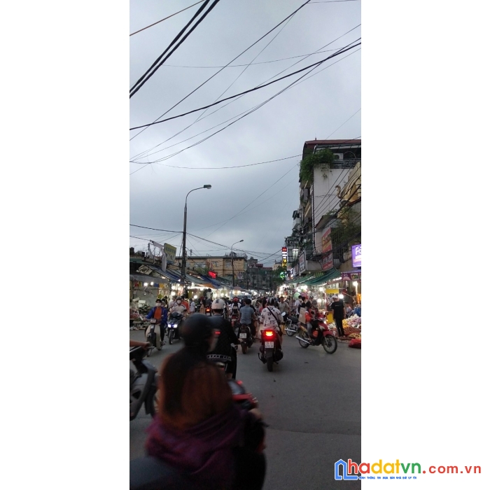 Bán nhà  ccmn phùng khoang, full nội thất,15 phòng thang máy