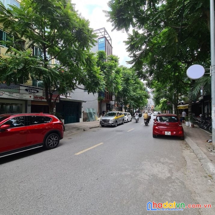 Bán đất đấu giá phố dương khuê, cầu giấy, sổ đỏ cc 62m2, mt6m, vỉa hè, ô tô, giá 13.9 tỷ