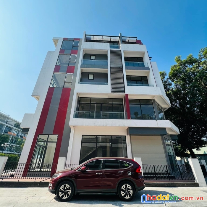 Bán nhà bình minh garden đức giang 134m*5t*mt9,6m khu vực vip, kd đỉnh