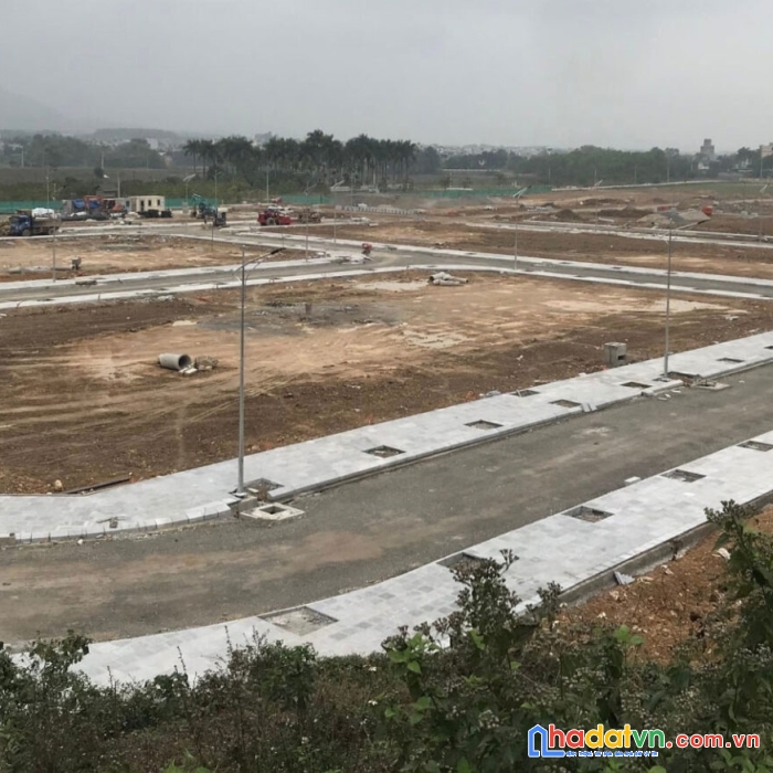 Đất nền trung tâm lương sơn hòa bình, đối diện quảng trường trung tâm, giá từ 35tr/m2.lh 0348464221