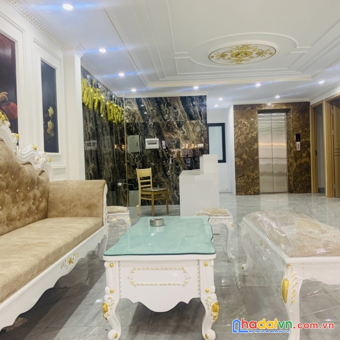 Bán nhà gấp cầu giấy 152m2, 9 tầng, mt 8m, giá 27 tỷ.