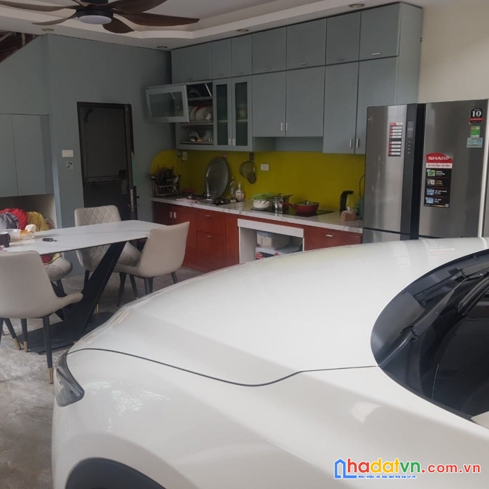 Nhà đẹp thạch bàn 55mx5t, mt5m nhỉnh 6 tỷ,oto, lô góc