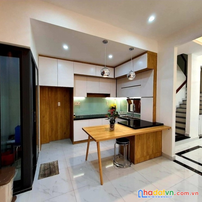 5.3 tỷ hẻm xe hơi hương lộ 2 nhà đẹp 4 lầu ở ngay