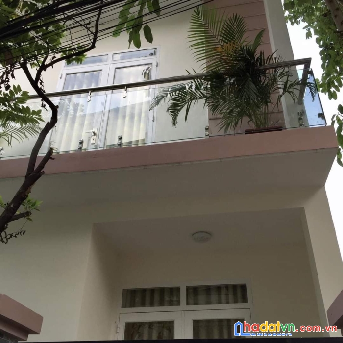Nhà 3 tầng btct - nở hậu - lô góc thoáng mát - để lại full nội thất