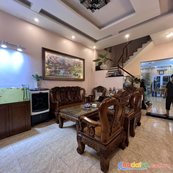 Bán nhà 4 tầng phố hoa lâm vip, ôtô, dt 105m2, mt 4.7m, giá 10 tỷ.