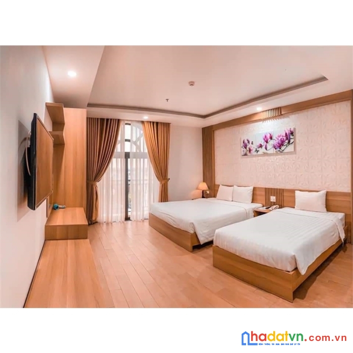 Chuyển nhượng khách sạn lô góc siêu đẹp 8 tầng mới tinh