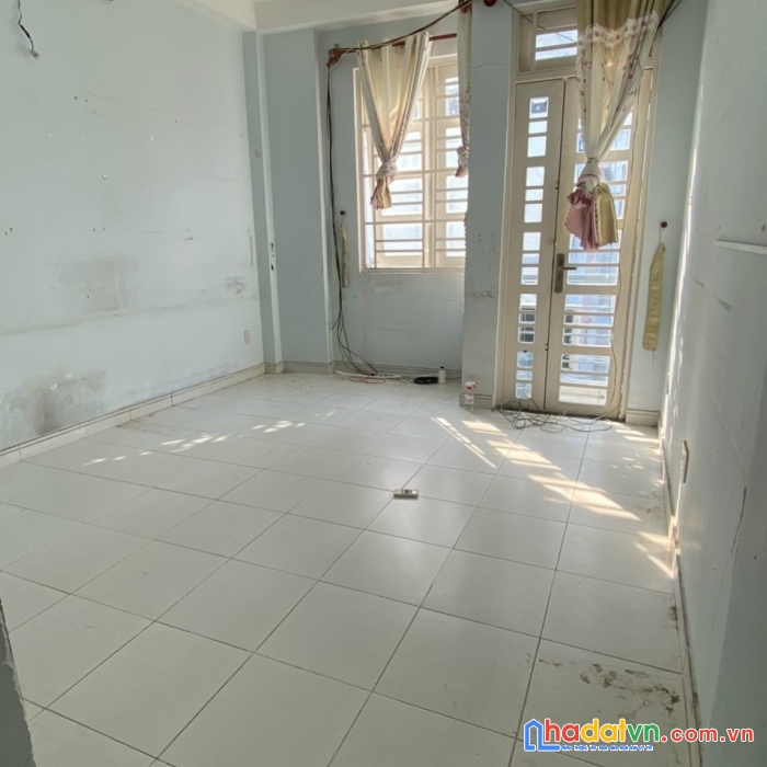 Hot nhà bán 4 lầu 47m2 hoàng hoa thám p5 q.phú nhuận