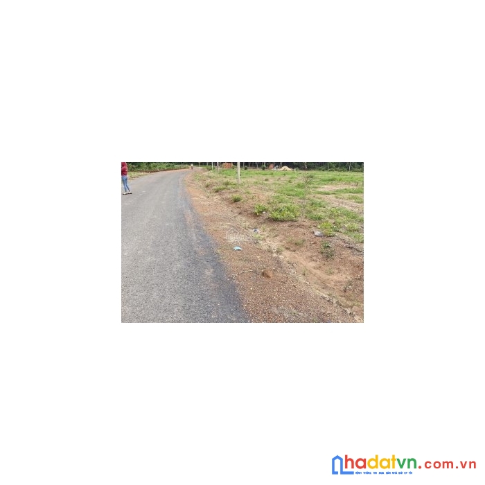 Chị gái làm ăn thua lỗ cần bán gấp 2 lô đất  liền kề.(10x50m) giá 580tr, sổ sẵn.0933320139