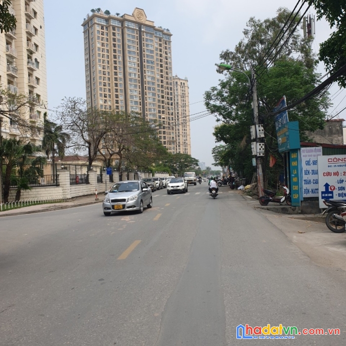 Hiếm có tây hồ: nhà mặt phố nguyễn hoàng tôn, 90m2, mặt tiền 5,5m, giá thương lượng 23.2 tỷ