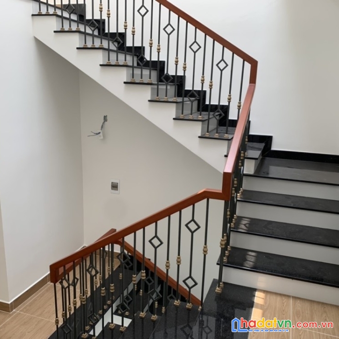 6.5 tỷ nhà đẹp 4 lầu giáp st nhật tân phú 80m2