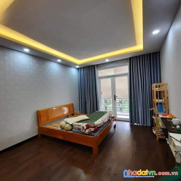 Gấp bán nhà hẻm kinh doanh 10m hòa bình, tân phú 80m2, 4 tầng chỉ 9 ty6.