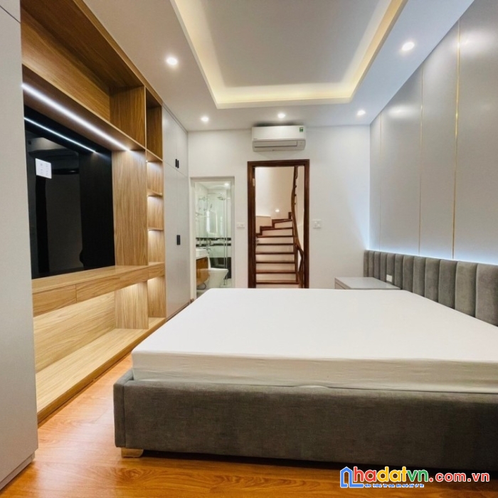 Bán nhà gấp lê đức thọ 50m2, 5 tầng, mt 5m, giá 4 tỷ.