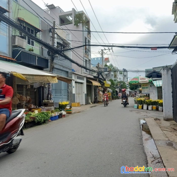 Bán gấp nhà 4 tầng 48m2 mt kinh doanh bình trị đông giá 5.4 tỷ