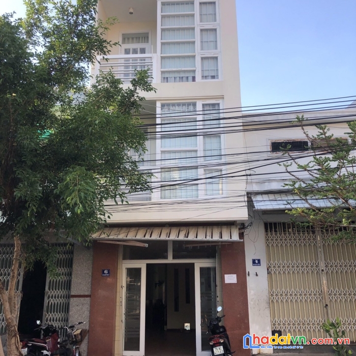 Cho thuê nhà nguyên căn 2 lầu, 2 mặt tiền gần biển. giá 7 triệu/tháng