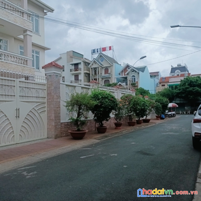 Chính chủ cần bán biệt thự vị trí đẹp tại đồng nai