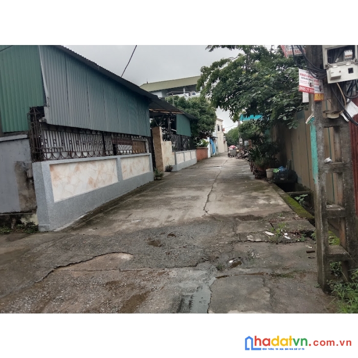 Chủ gửi em bán mảnh đất xóm đường nguyên khê giá 2.3 tỉ