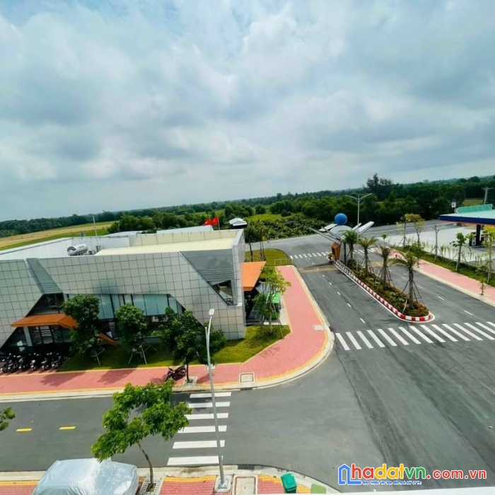 Hot chính chủ cần bán lô đất vị trí đẹp tại: dt 818 thị trấn thủ thừa, huyện thủ thừa,tỉnh long an