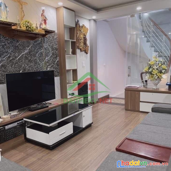 Cần bán nhà lê quang đạo - ô tô đỗ cửa - nhà dân xây cực đẹp - gía chỉ hơn 4 tỷ.