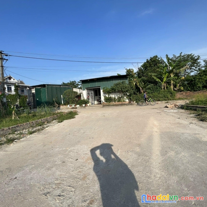 Gia đình cần bán gấp 54m2 tại quảng ninh,hiền ninh,sóc sơn đường 7m giá nét đầu tư