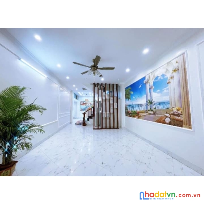 Không ở nên bán nhà đẹp đội cấn 45m2x5 tầng-4 ngủ-chỉ nhỉnh 4 tỷ