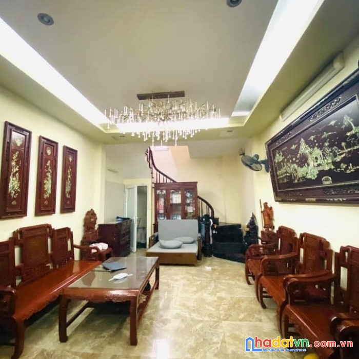 Cực phẩm nhà riêng -  ở võng thị, tây hồ, 6 tầng đẹp, 40m2, để lại nội thất, chỉ với 4 tỷ