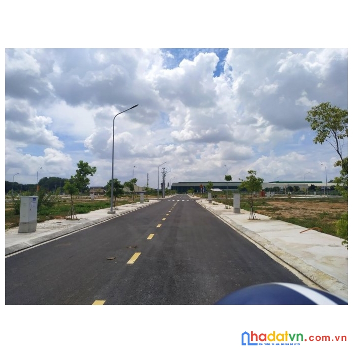 Cần bán gấp lô đất nền thị trấn cần đước-full thổ-shr-100m2-950 triệu-lh 0908991827